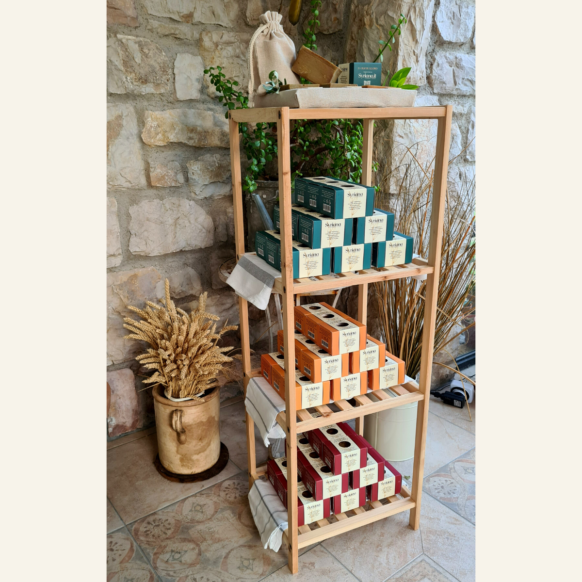 Syriana - Traditional Aleppo Soap, 100% natural, 100% profits donated: 1% Laurel Oil 99% Oilve Oil