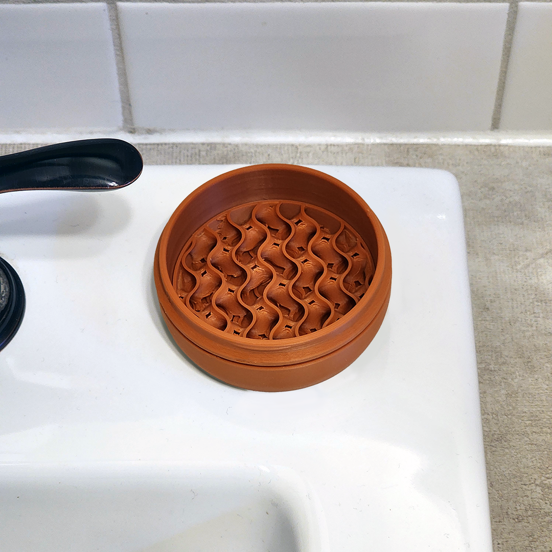 The Rogerie - UPDATED: Travel Soap Case (Single Round): Redwood / Tall (45mm)