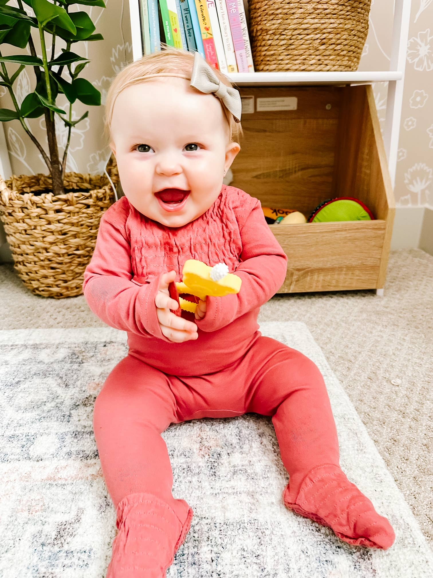 oogiebear - Oogiebear 360˚ Teether: Yellow