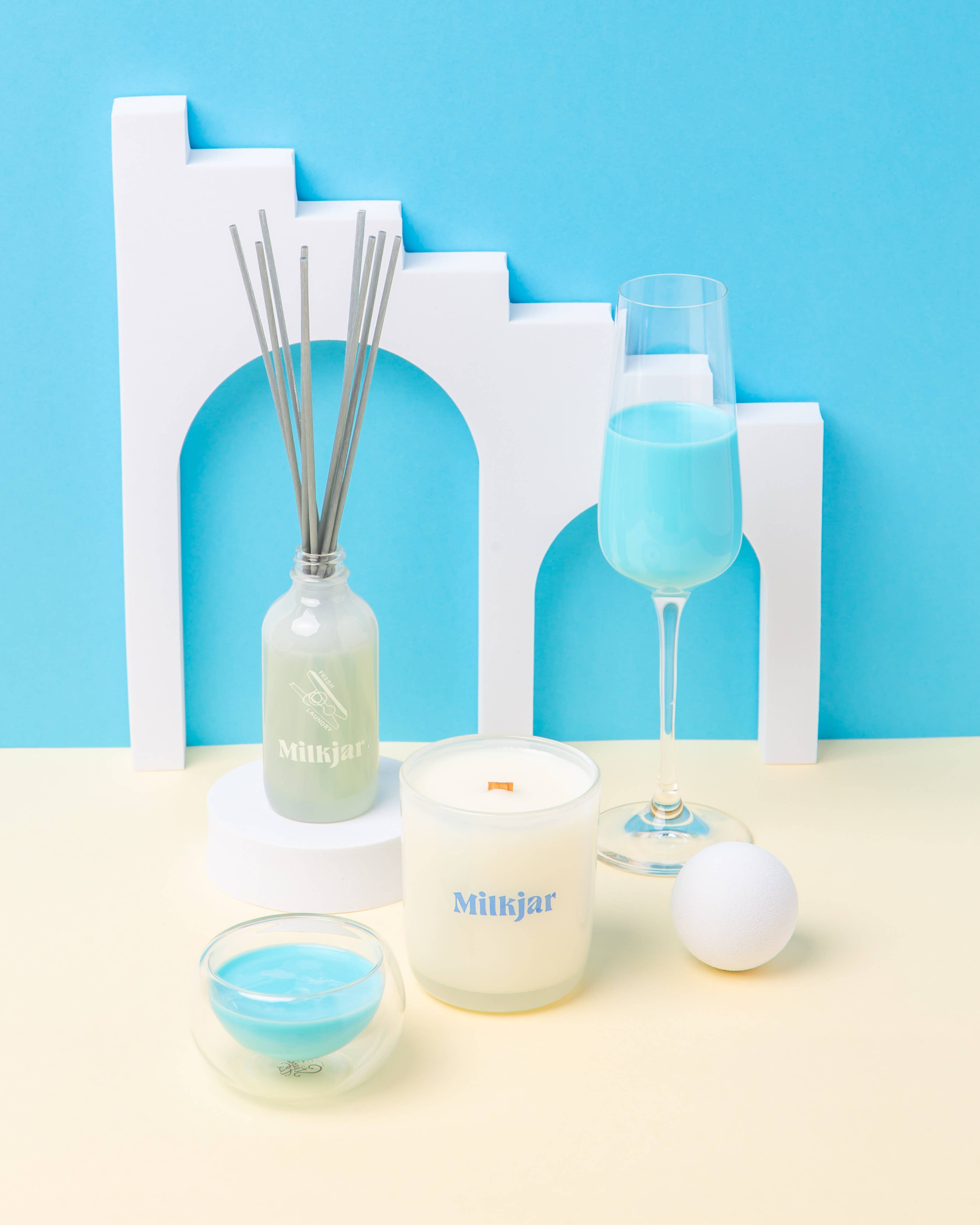 Milk Jar Candle Co. - Fresh Laundry - Rain, Cotton & Vanilla Coco Soy 8oz Candle