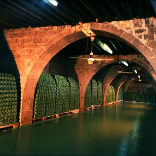 Syriana - Traditional Aleppo Soap, 100% natural, 100% profits donated: 5% Laurel Oil 95% Olive Oil