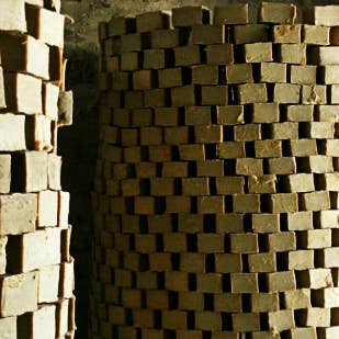 Syriana - Traditional Aleppo Soap, 100% natural, 100% profits donated: 1% Laurel Oil 99% Oilve Oil