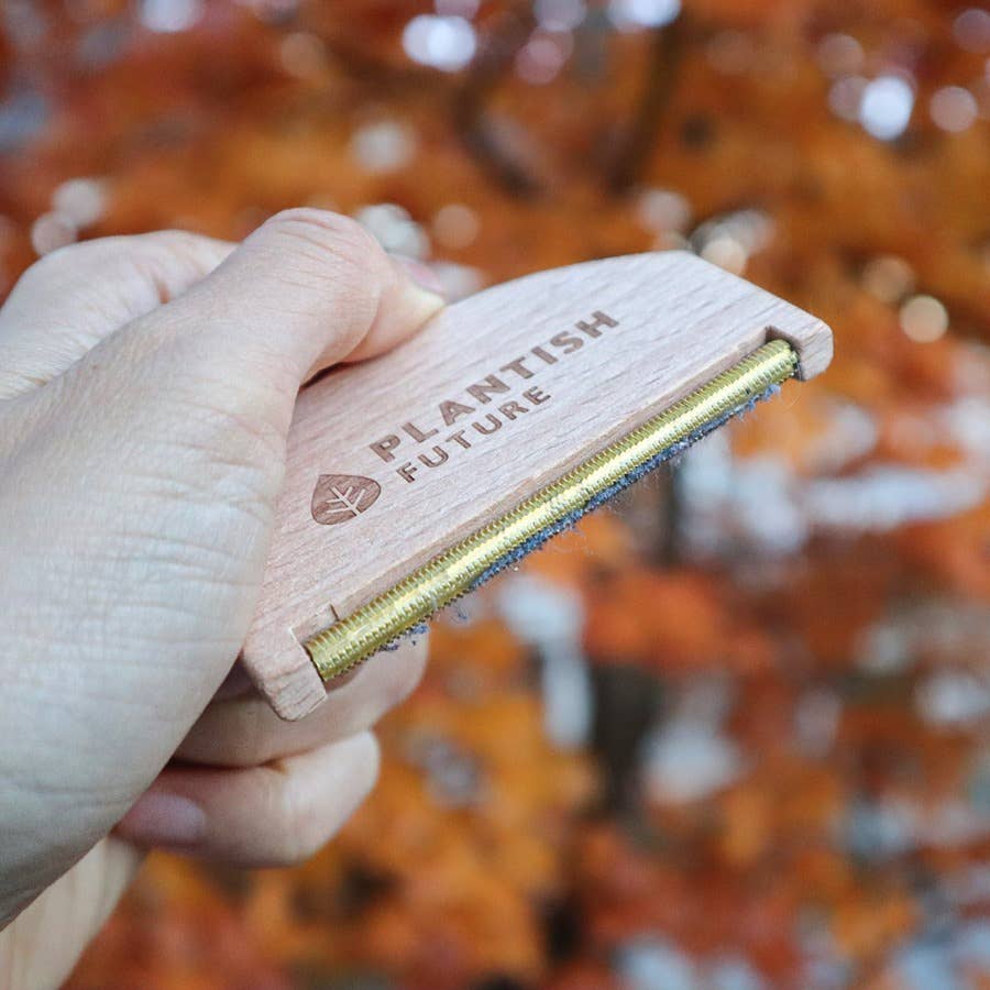 Plantish - Wooden Lint Remover