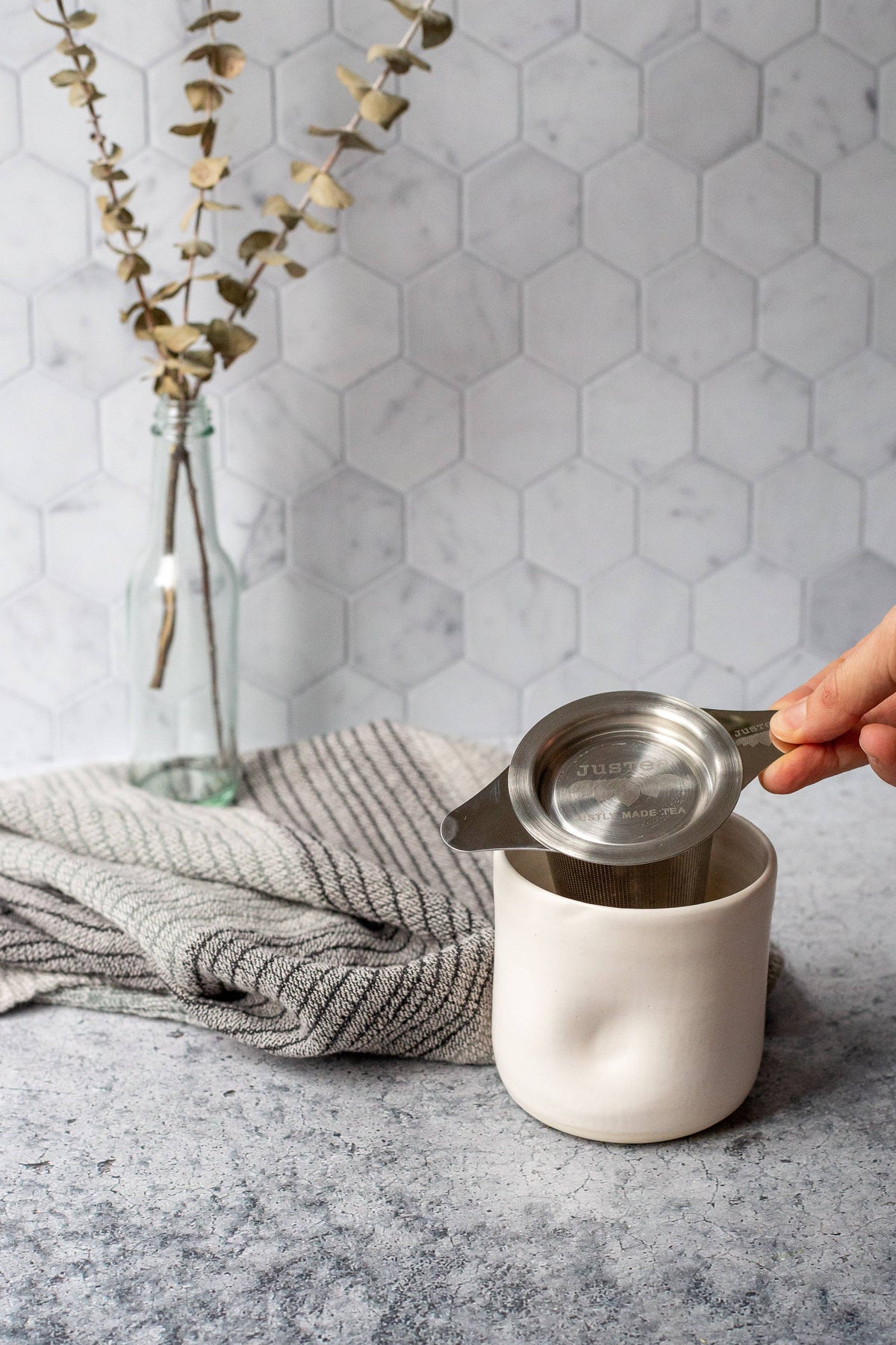 JusTea - Tea Infuser with Dual-use Coaster Lid - Tea Steeper Strainer