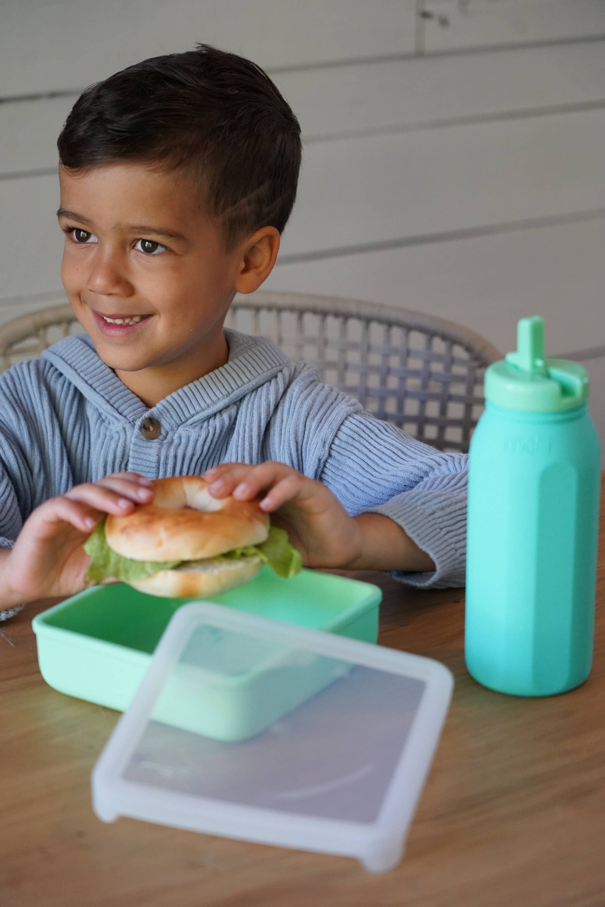 melii - 100% Silicone Sandwich Container: Blue